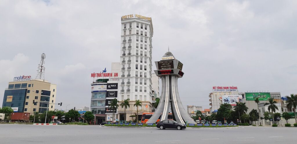 Cổng chào thành phố Nam Định