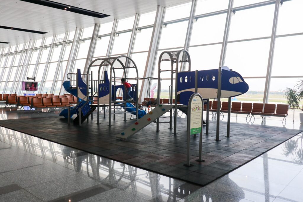 Bên trong nhà ga T2 sân bay Nội Bài